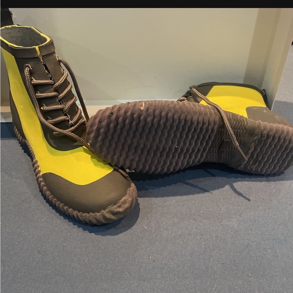 DAV Rainboots - Picture 3 of 3